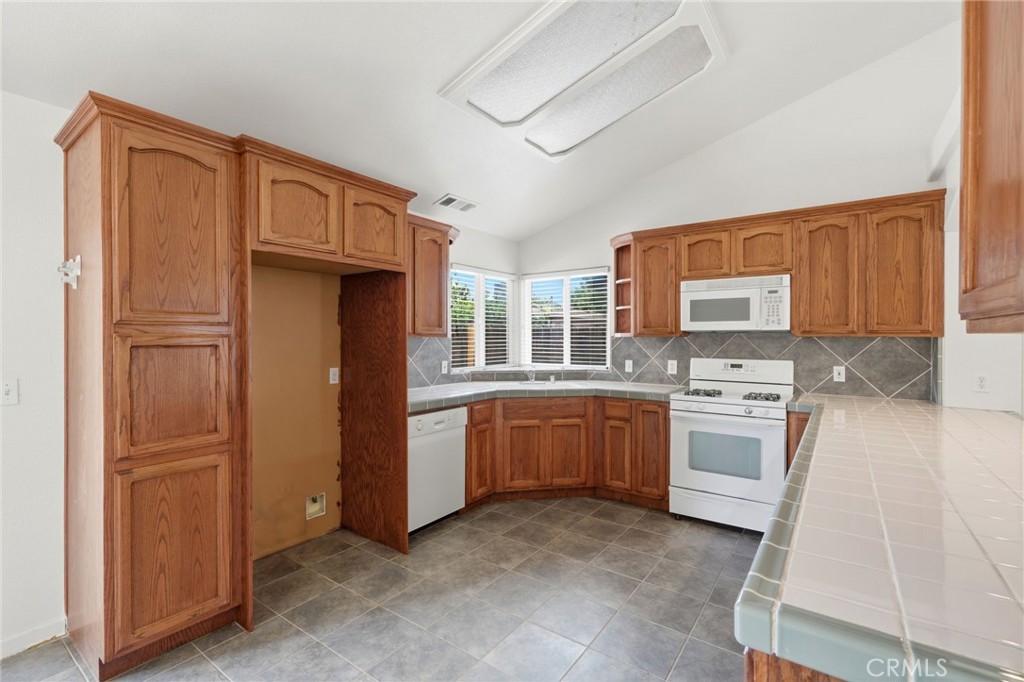 1487 Boyd Ct, Tulare, CA 93274