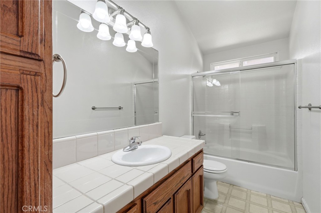 1487 Boyd Ct, Tulare, CA 93274