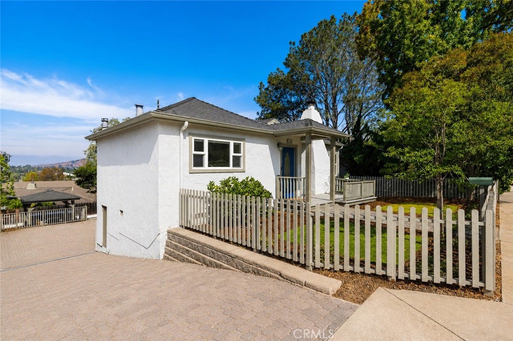 615 Grove St, San Luis Obispo, CA 93401