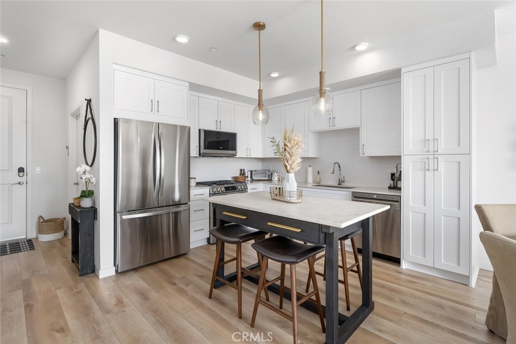 2475 Victoria Ave #404, San Luis Obispo, CA 93401