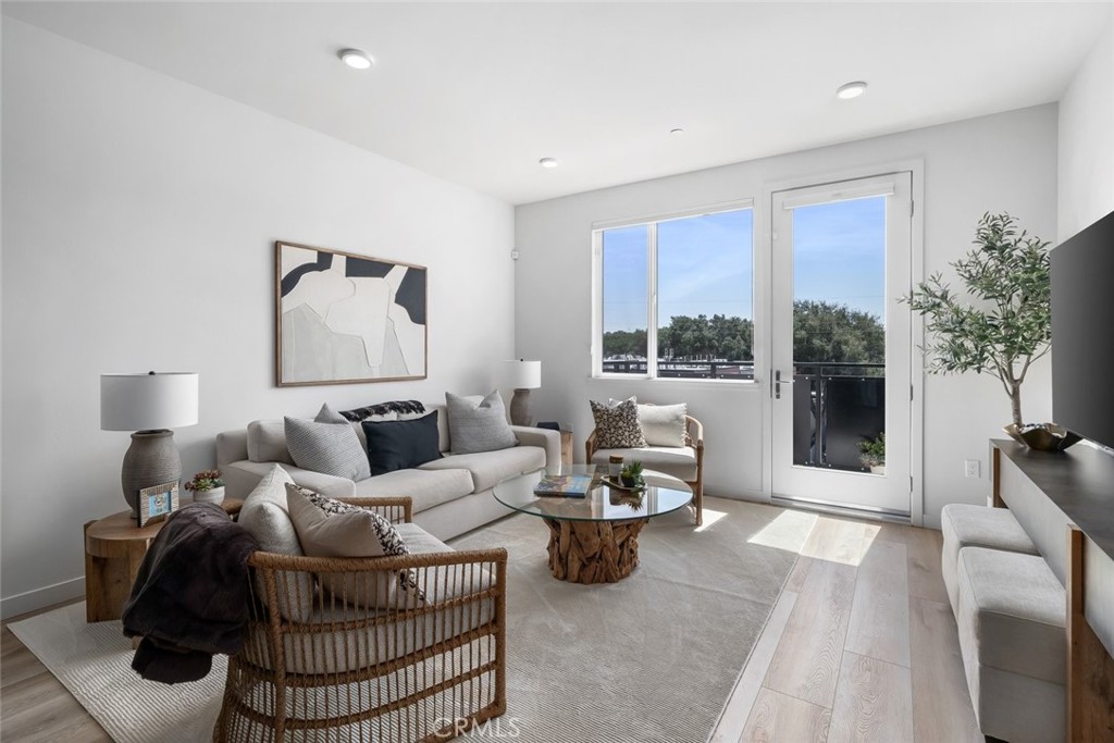 2475 Victoria Ave #404, San Luis Obispo, CA 93401