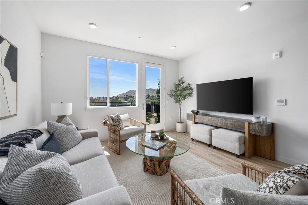 2475 Victoria Ave #404, San Luis Obispo, CA 93401