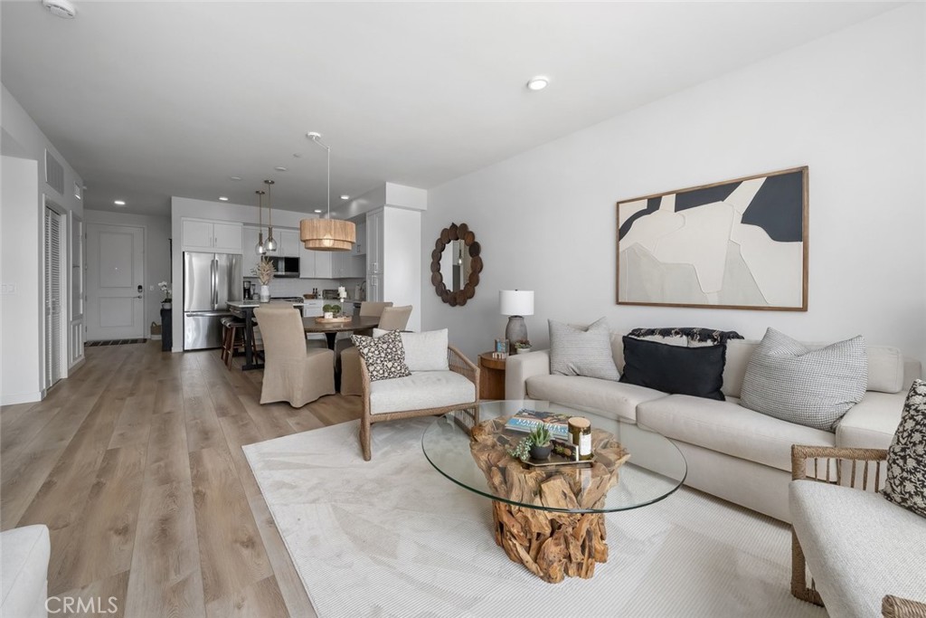 2475 Victoria Ave #404, San Luis Obispo, CA 93401