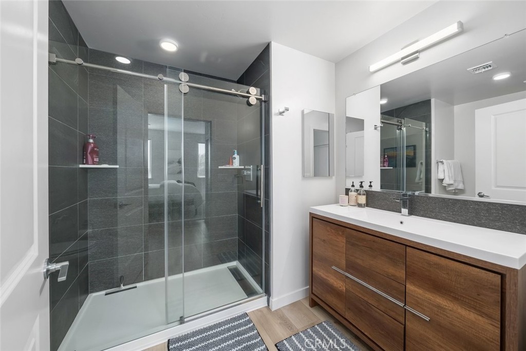 2475 Victoria Ave #404, San Luis Obispo, CA 93401
