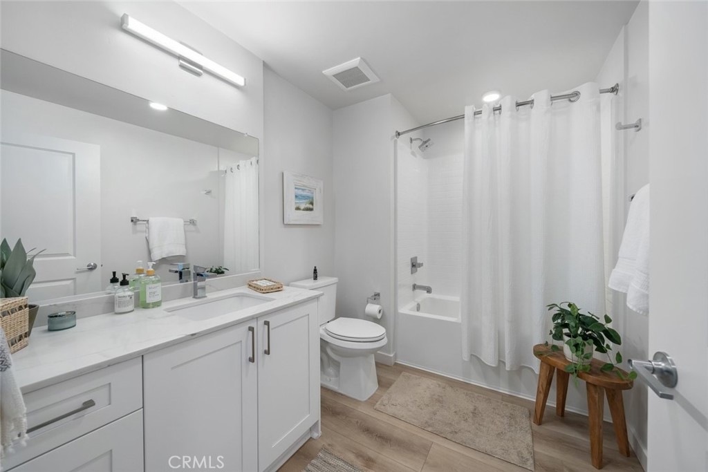 2475 Victoria Ave #404, San Luis Obispo, CA 93401
