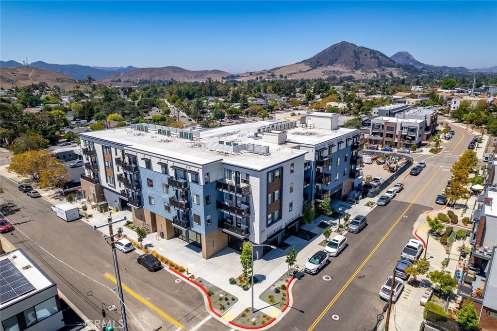 2475 Victoria Ave #404, San Luis Obispo, CA 93401