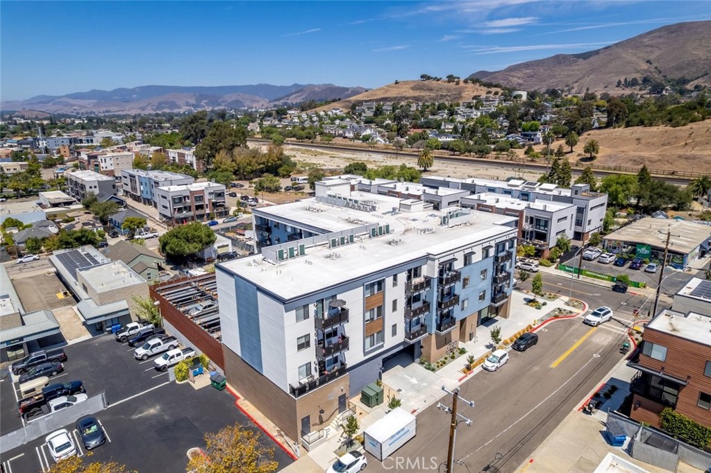 2475 Victoria Ave #404, San Luis Obispo, CA 93401