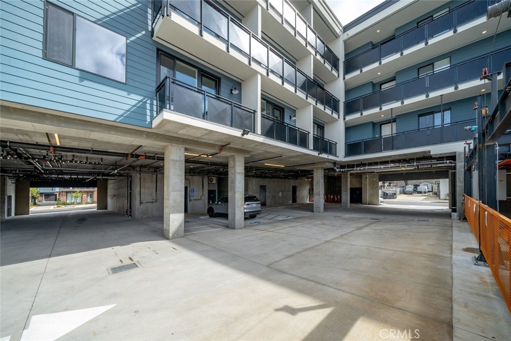 2475 Victoria Ave #404, San Luis Obispo, CA 93401