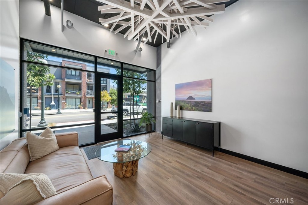 2475 Victoria Ave #404, San Luis Obispo, CA 93401