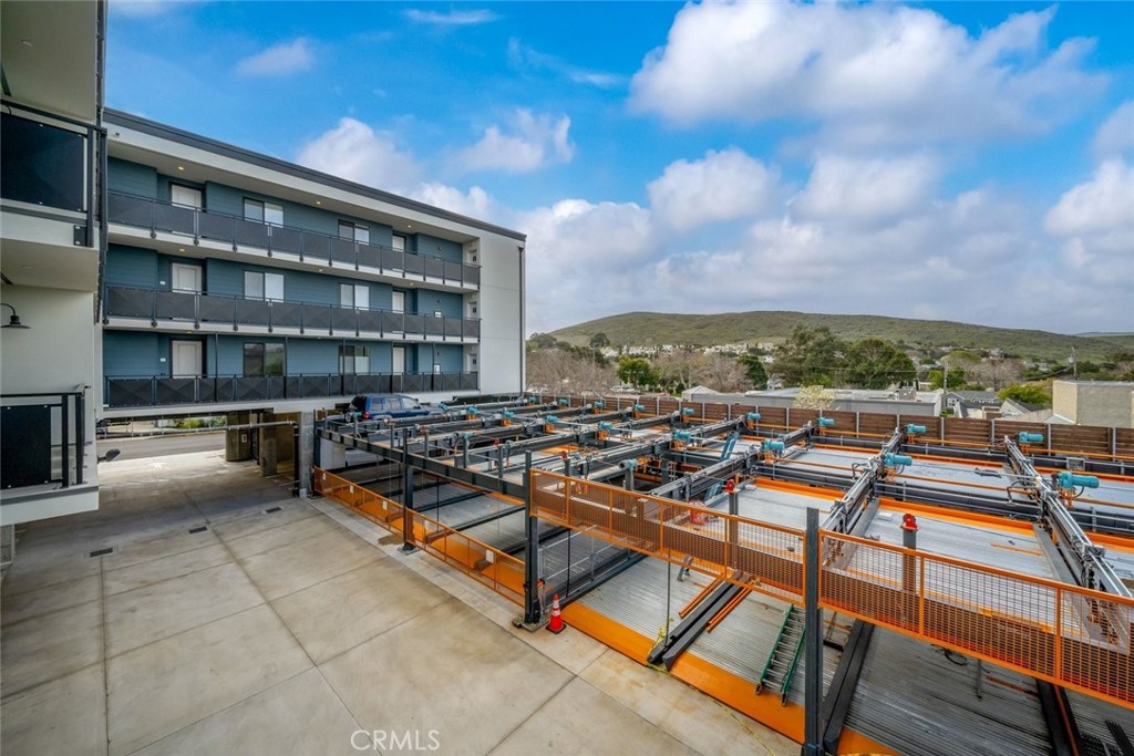 2475 Victoria Ave #404, San Luis Obispo, CA 93401