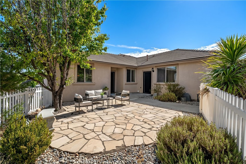 725 Red Cloud Rd, Paso Robles, CA 93446