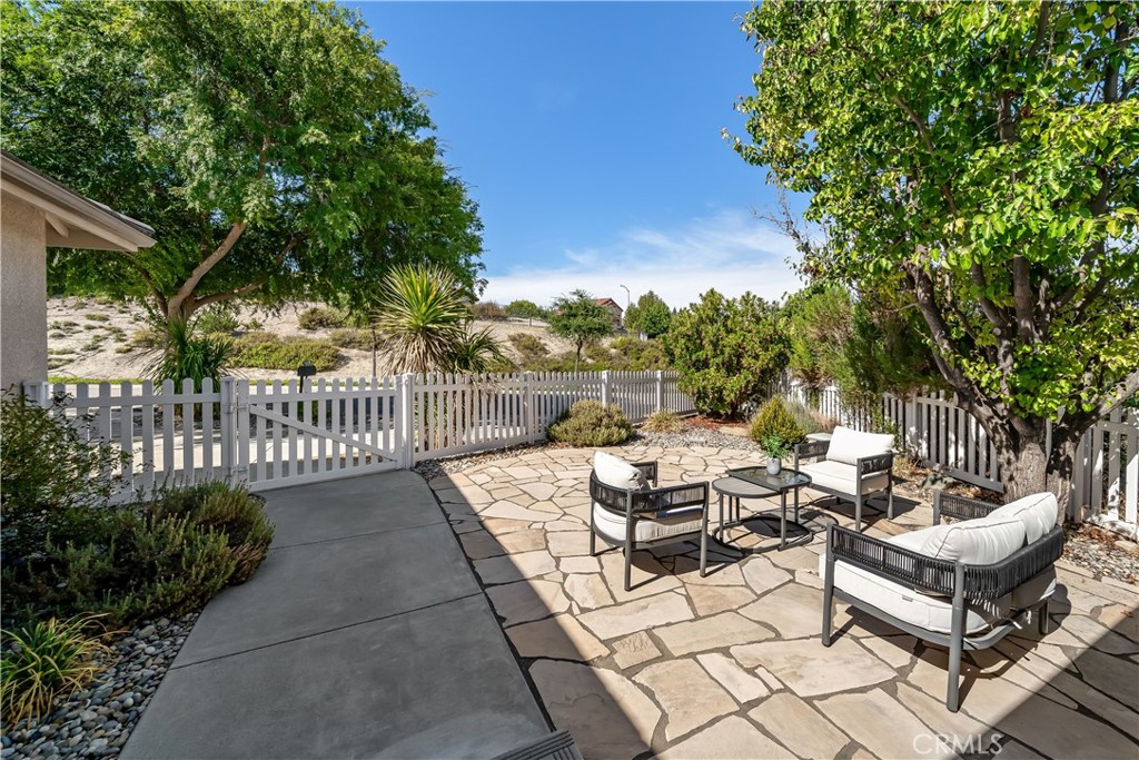 725 Red Cloud Rd, Paso Robles, CA 93446