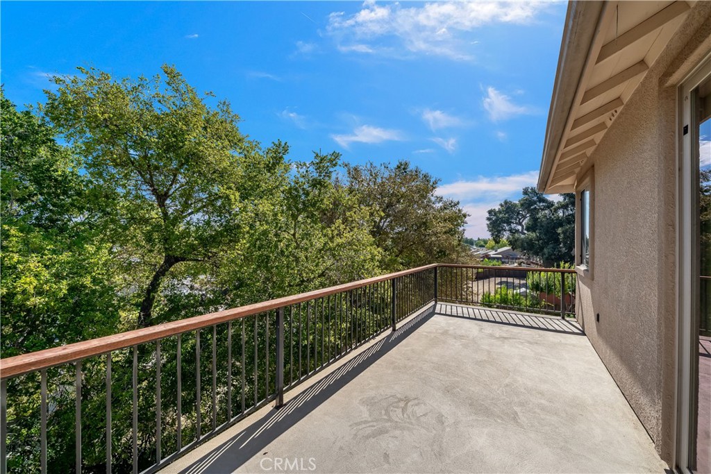 725 Red Cloud Rd, Paso Robles, CA 93446