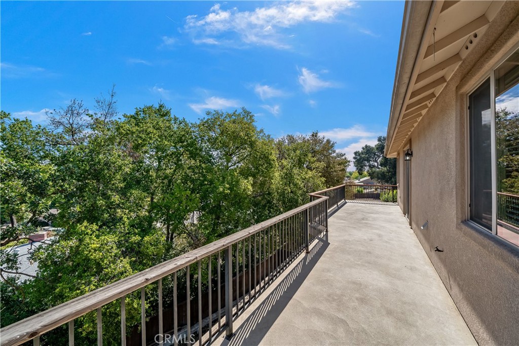 725 Red Cloud Rd, Paso Robles, CA 93446