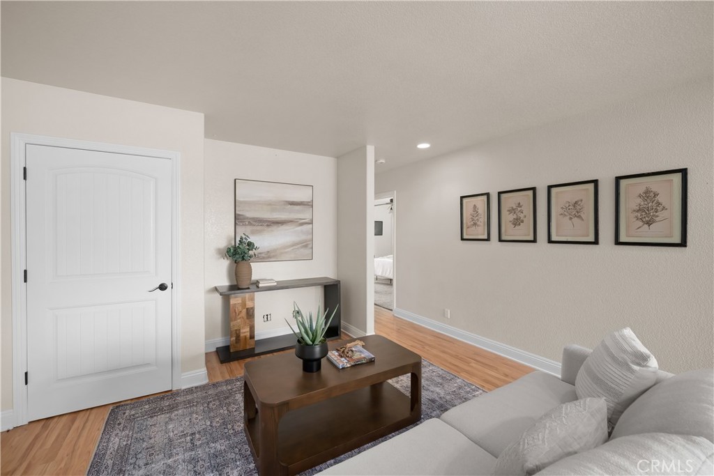 725 Red Cloud Rd, Paso Robles, CA 93446