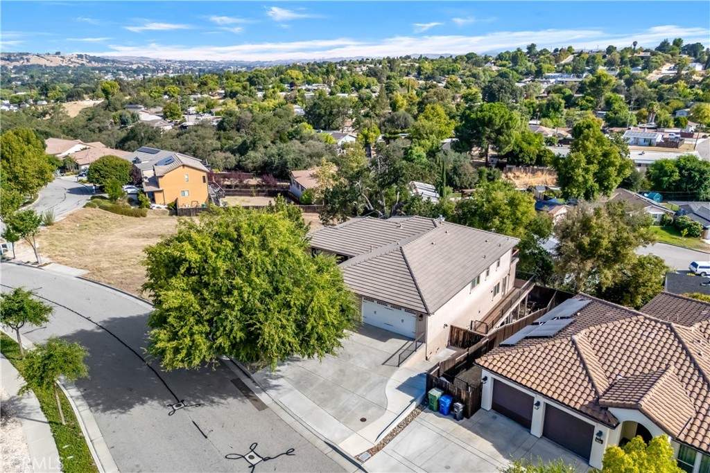 725 Red Cloud Rd, Paso Robles, CA 93446