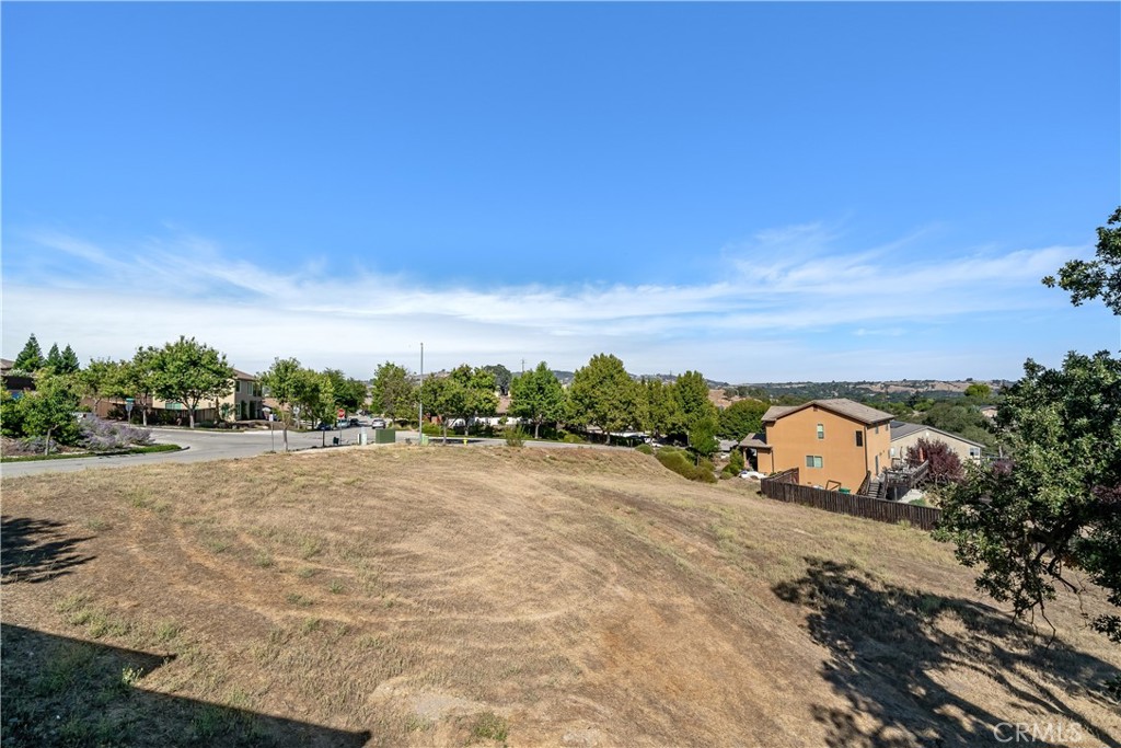725 Red Cloud Rd, Paso Robles, CA 93446