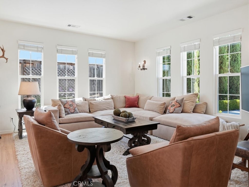 951 Vista Cerro Dr, Paso Robles, CA 93446