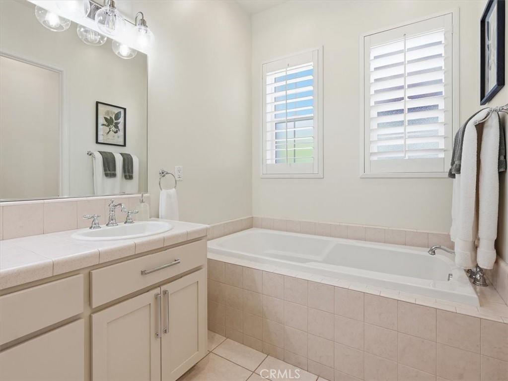 951 Vista Cerro Dr, Paso Robles, CA 93446