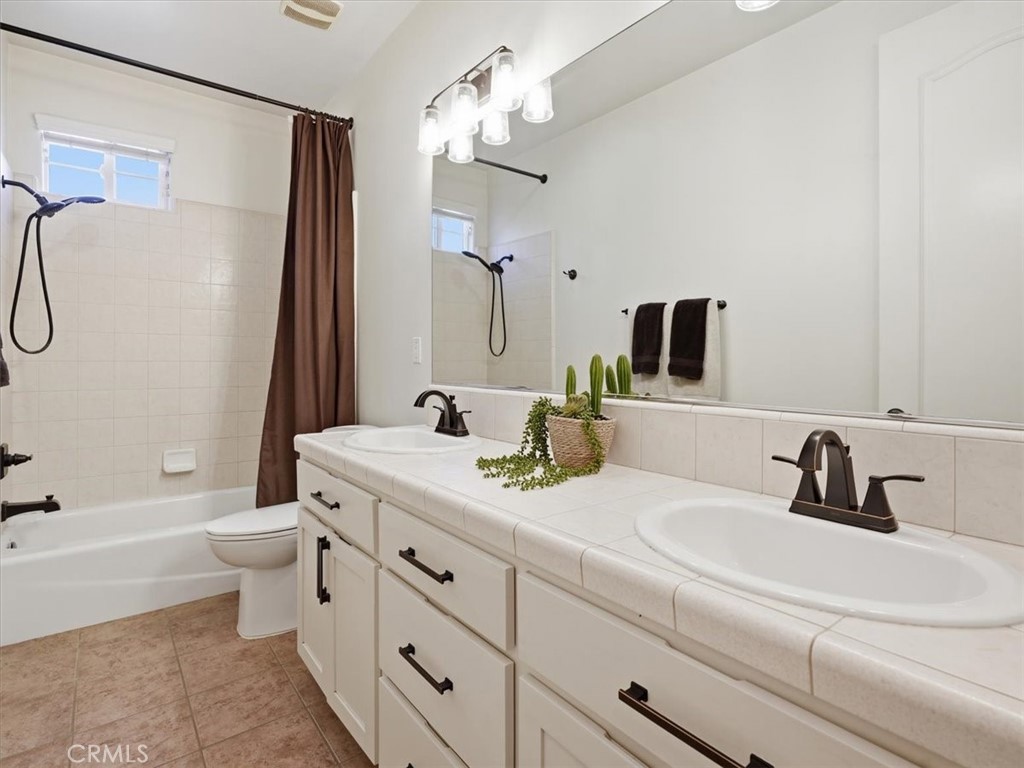 951 Vista Cerro Dr, Paso Robles, CA 93446
