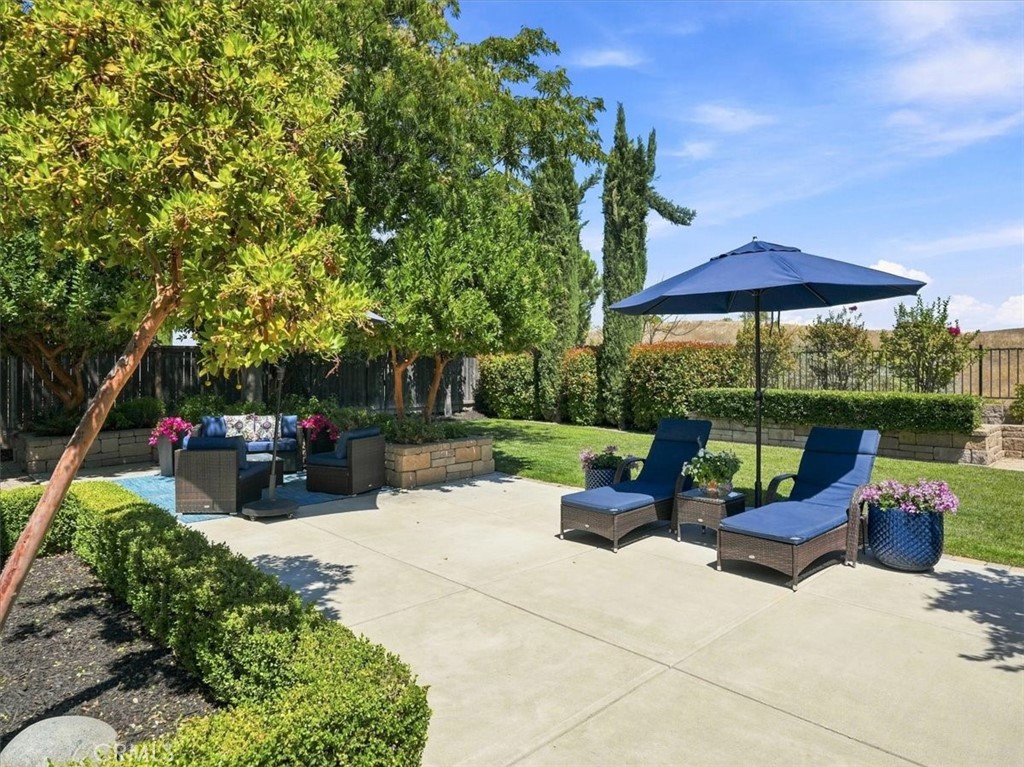 951 Vista Cerro Dr, Paso Robles, CA 93446