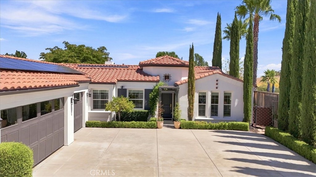 951 Vista Cerro Dr, Paso Robles, CA 93446