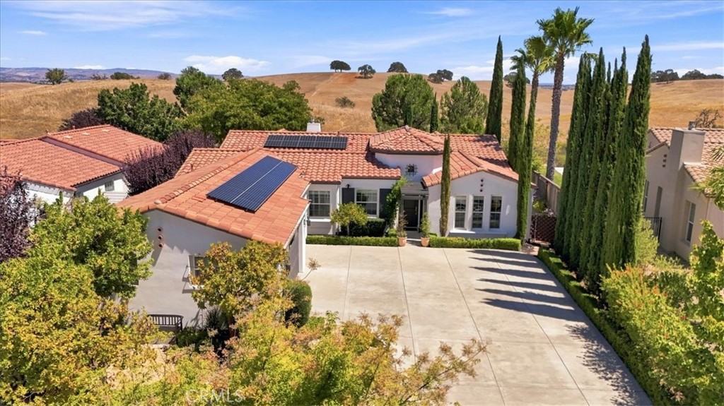951 Vista Cerro Dr, Paso Robles, CA 93446