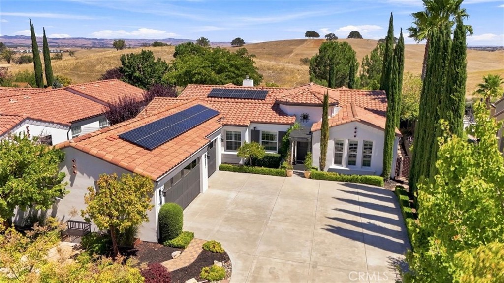 951 Vista Cerro Dr, Paso Robles, CA 93446