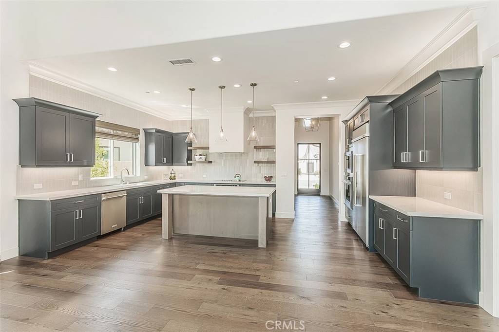 2825 E Beech Tree, Clovis, CA 93619
