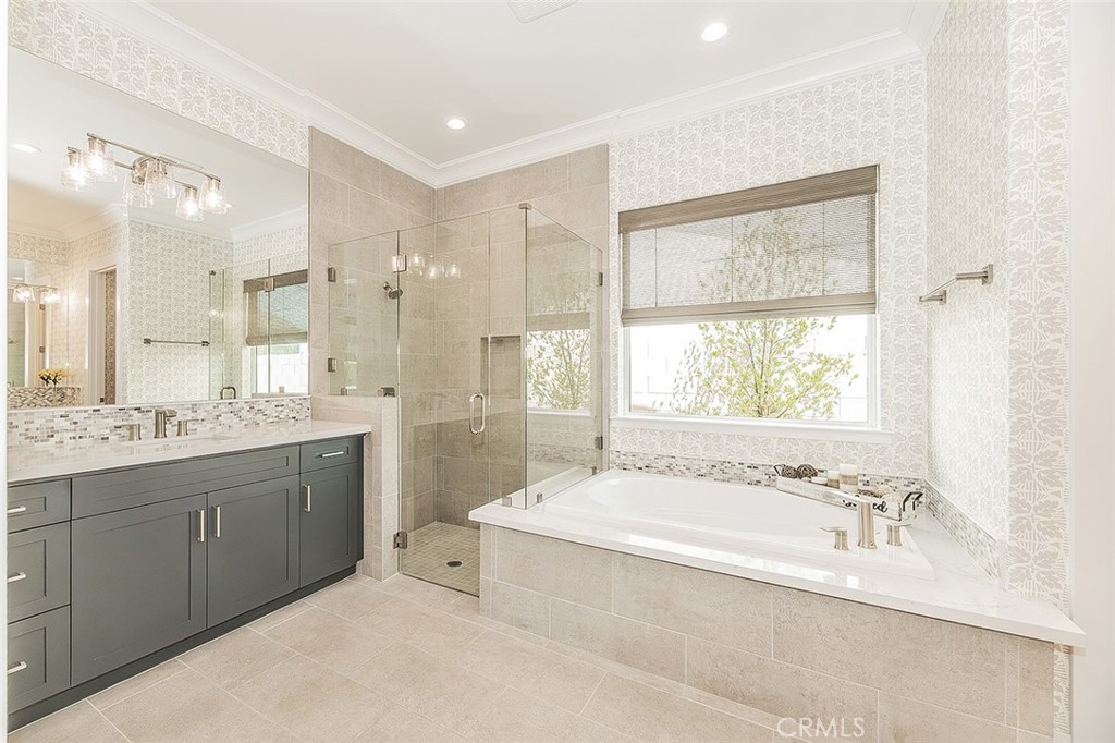 2825 E Beech Tree, Clovis, CA 93619
