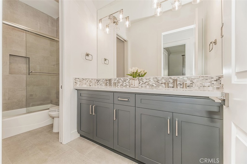 2825 E Beech Tree, Clovis, CA 93619