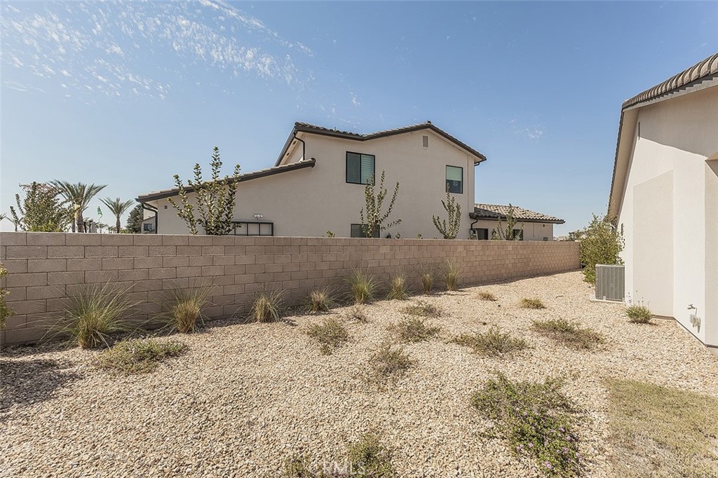 2825 E Beech Tree, Clovis, CA 93619