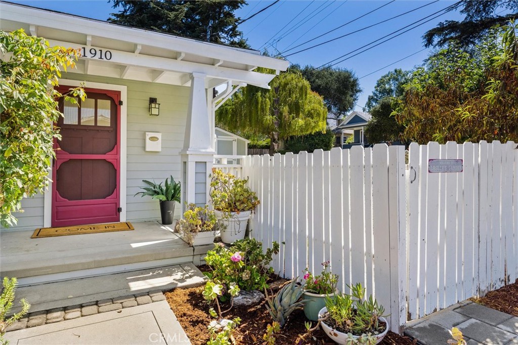 1910 Ruth St, San Luis Obispo, CA 93401