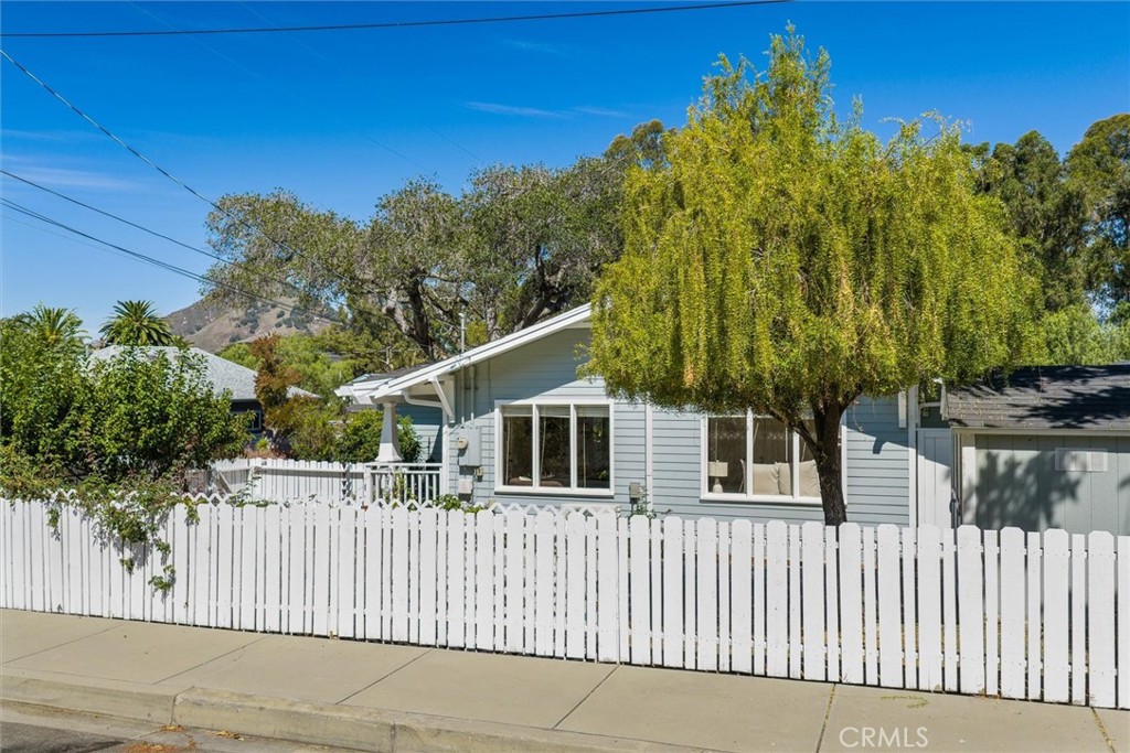 1910 Ruth St, San Luis Obispo, CA 93401