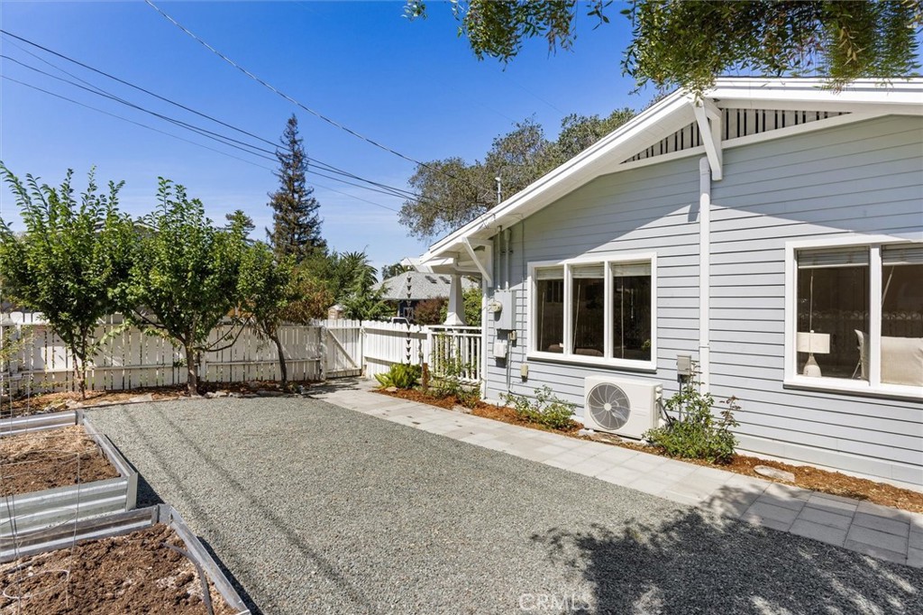 1910 Ruth St, San Luis Obispo, CA 93401