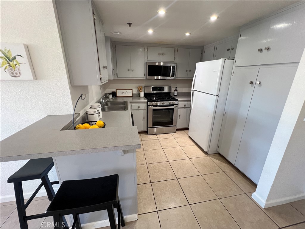 1239 E Foothill Blvd #205, San Luis Obispo, CA 93405