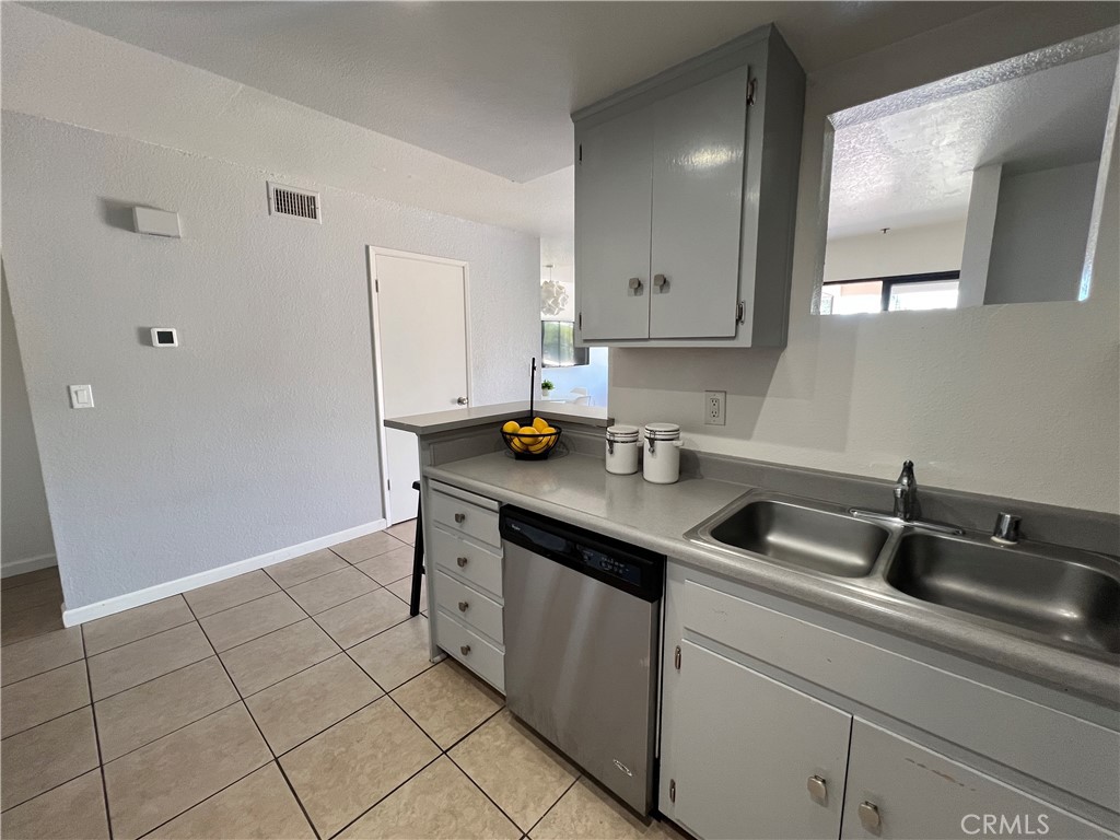 1239 E Foothill Blvd #205, San Luis Obispo, CA 93405