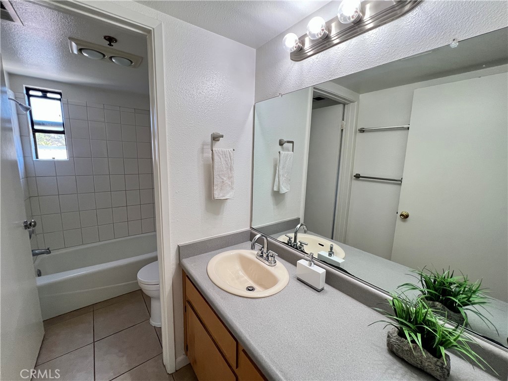 1239 E Foothill Blvd #205, San Luis Obispo, CA 93405