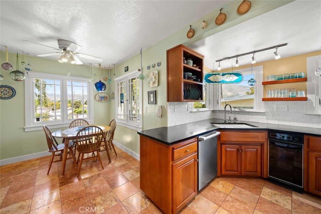 483 Mitchell Drive, San Luis Obispo, CA 93401