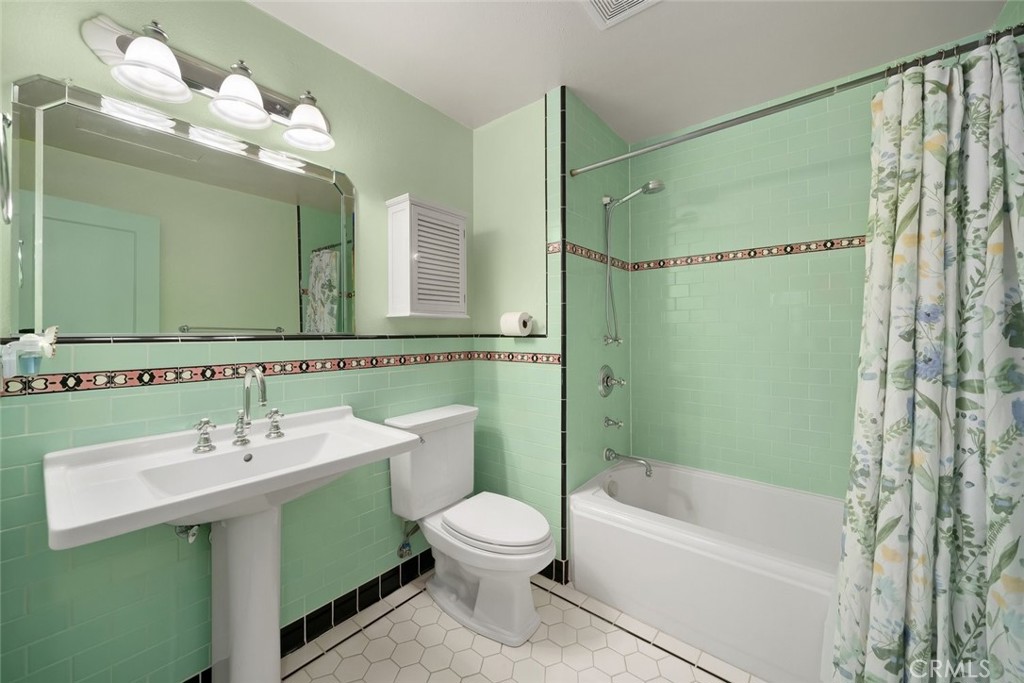 483 Mitchell Drive, San Luis Obispo, CA 93401