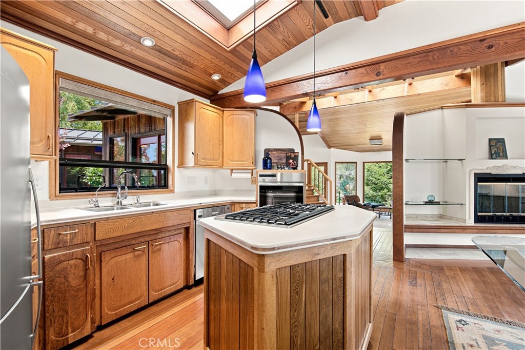 565 Chiswick Way, Cambria, CA 93428