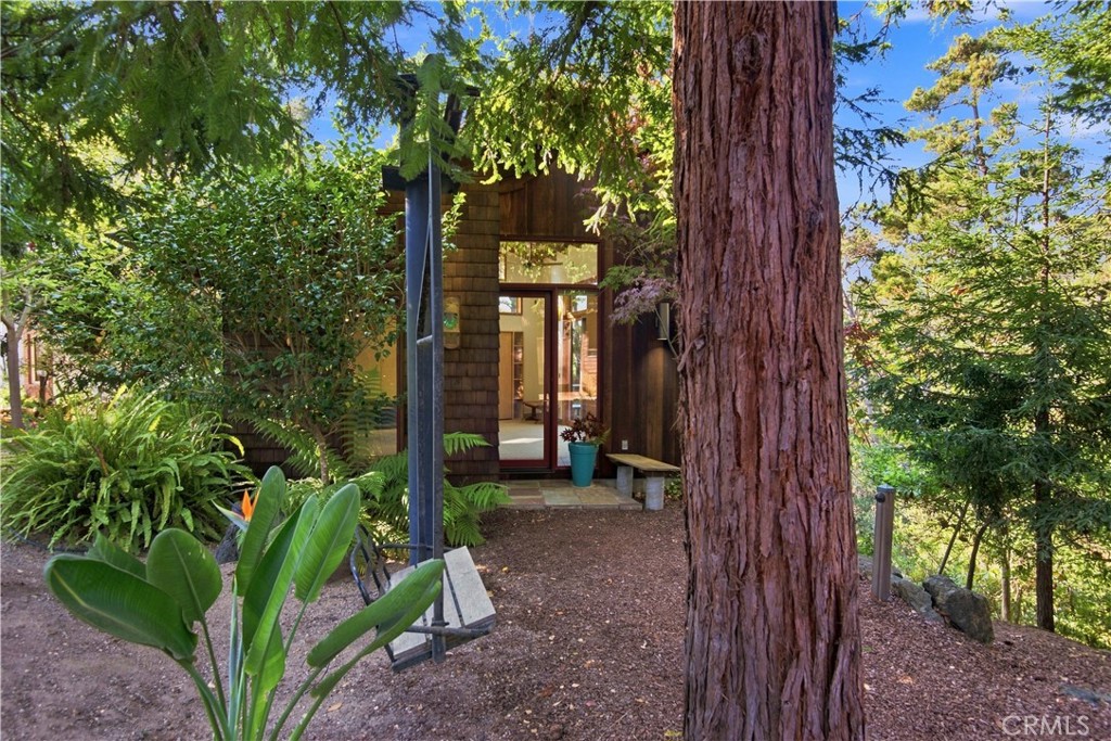 565 Chiswick Way, Cambria, CA 93428