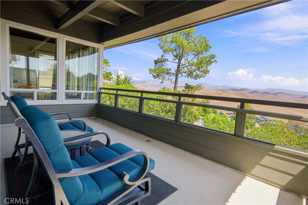 1716 Pineridge Dr, Cambria, CA 93428