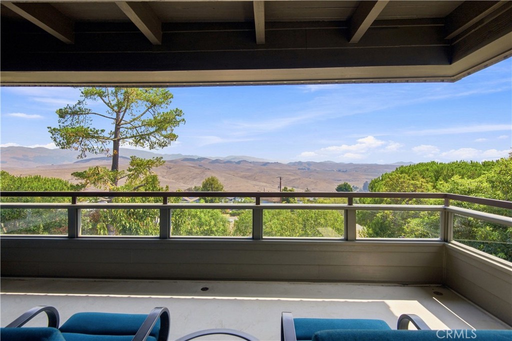 1716 Pineridge Dr, Cambria, CA 93428