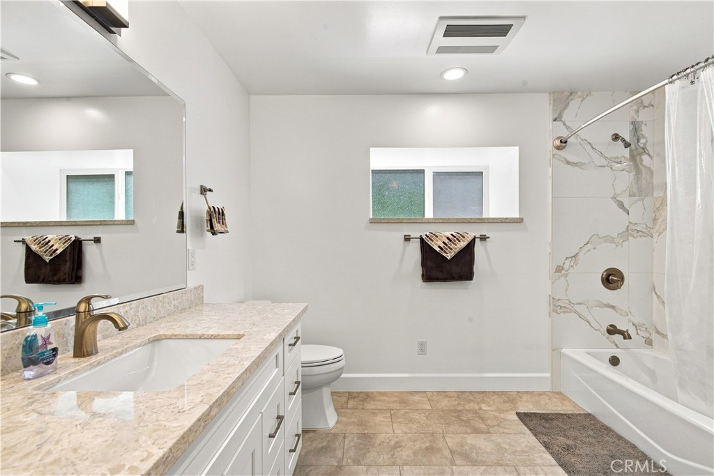 1716 Pineridge Dr, Cambria, CA 93428