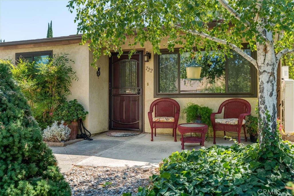 722 Deerfield Ln, Paso Robles, CA 93446