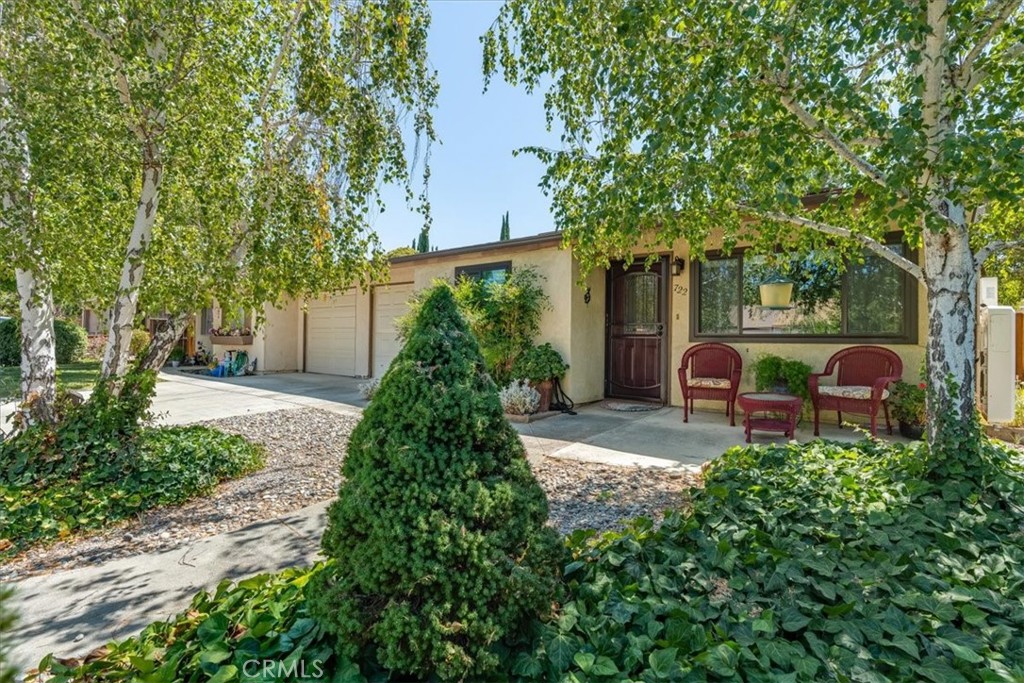 722 Deerfield Ln, Paso Robles, CA 93446