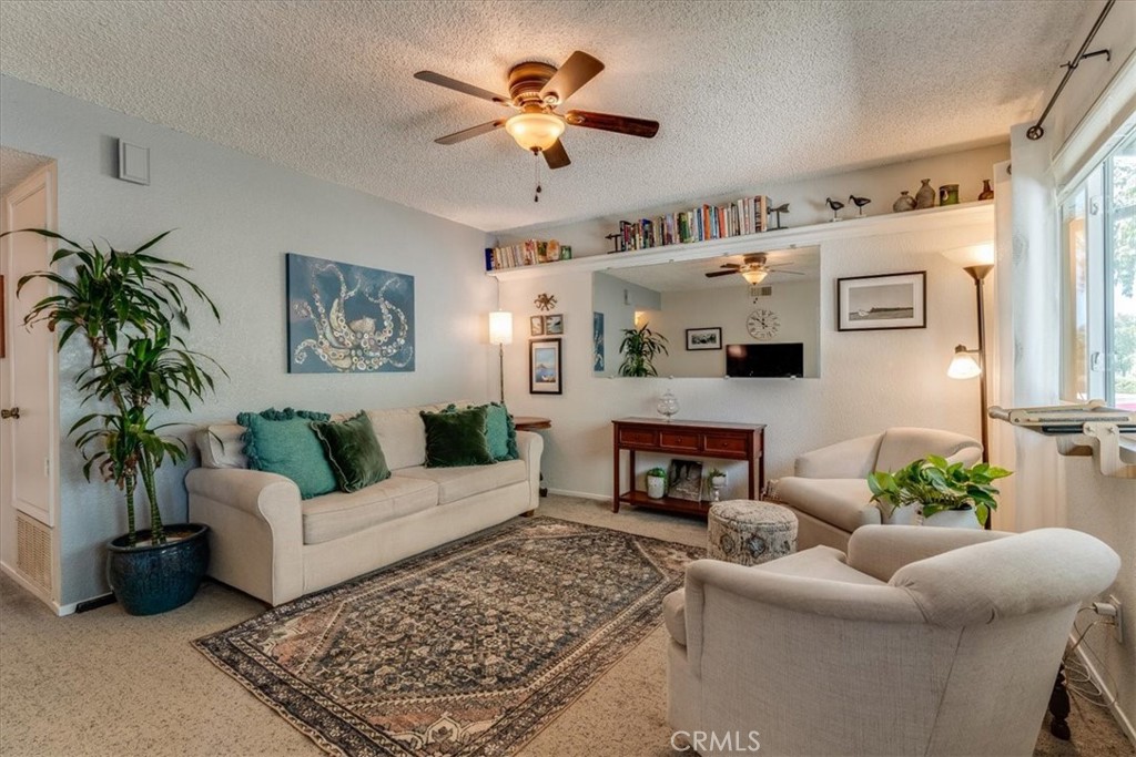 722 Deerfield Ln, Paso Robles, CA 93446