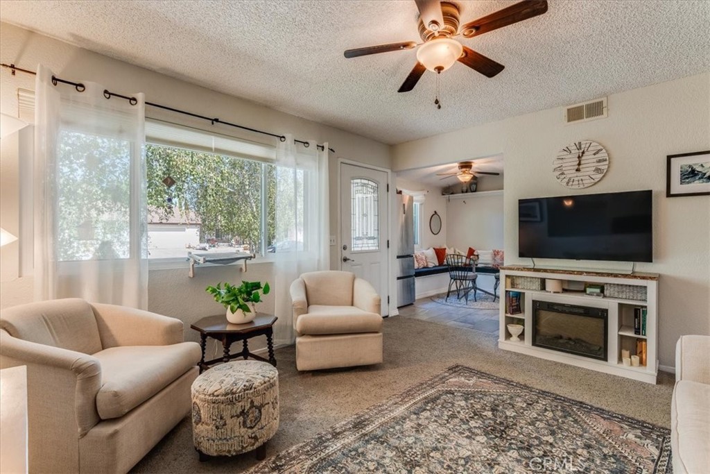 722 Deerfield Ln, Paso Robles, CA 93446