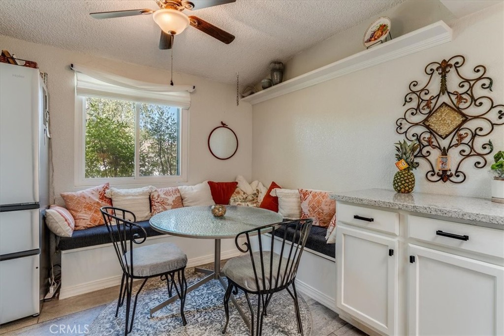 722 Deerfield Ln, Paso Robles, CA 93446
